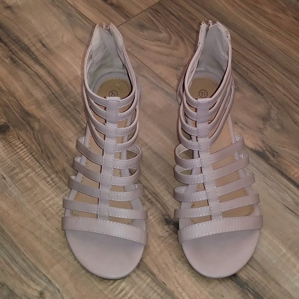 BELLADIA Strappy shoes Color Tan Size 7.5 - Picture 7 of 11